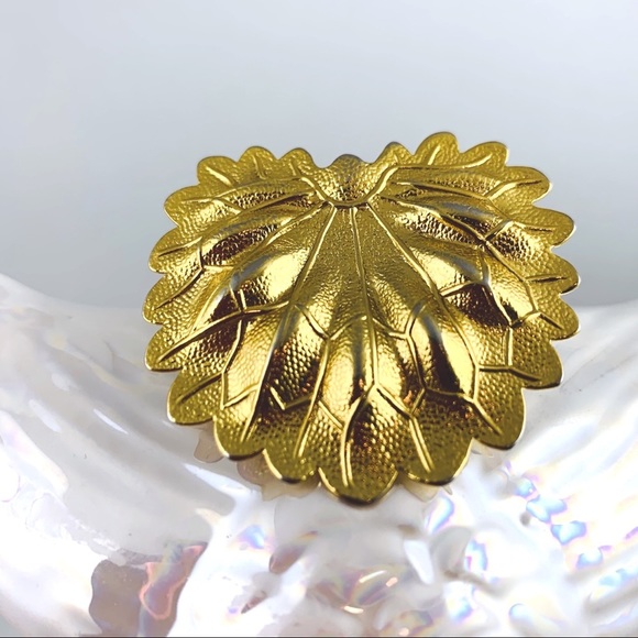 LEAF SCARF CLIP - Picture 2 of 4